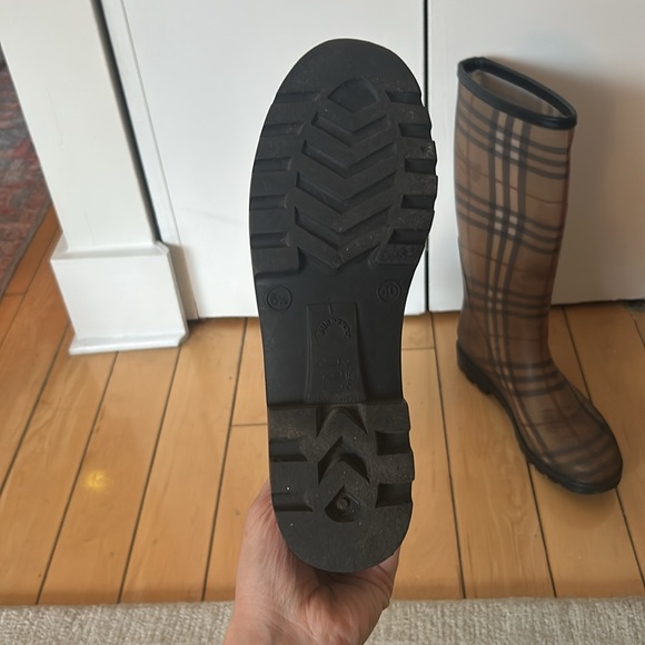 Burberry Rubber Rain Boots House Check Pattern Size 8.5 US/40 Euro/6.5 UK - Picture 4 of 10